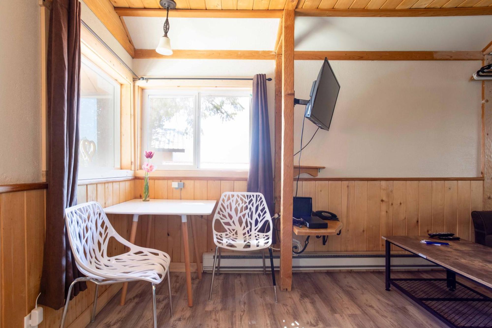 The Valley View Cabins And Event Center Creston Exteriér fotografie